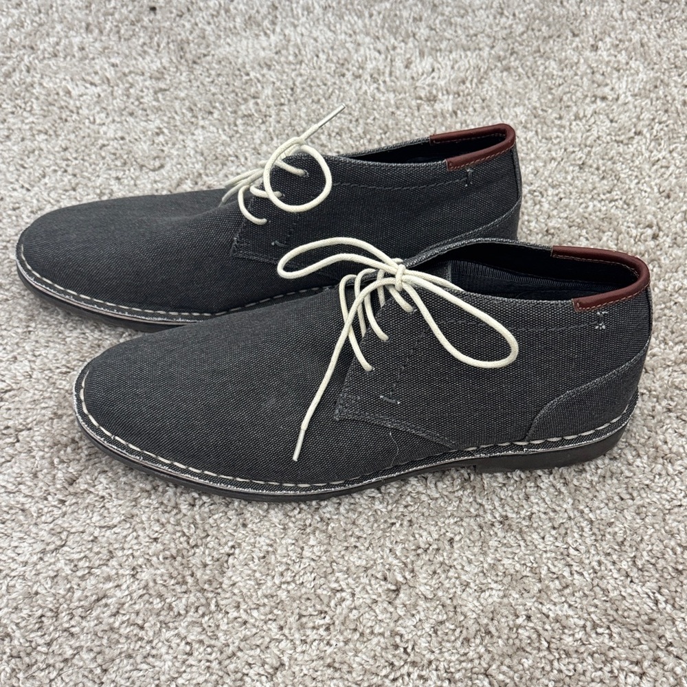 Kenneth Cole Reaction Dark Gray Chukka Boots - Rare Find Canvas